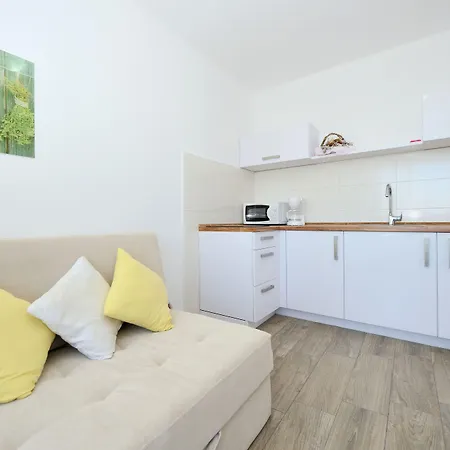 Karla Apartman Bibinje