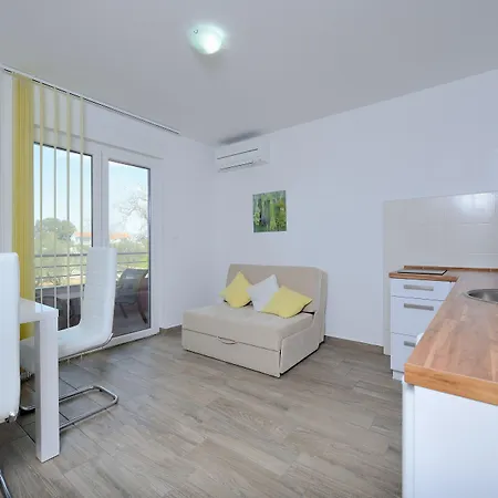 Apartman Karla *