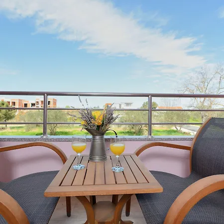 Karla Appartement Bibinje
