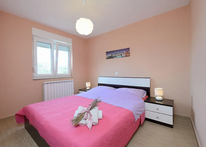 Karla Apartman Bibinje