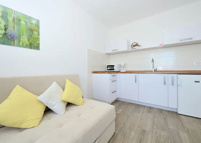 Karla Apartman Bibinje